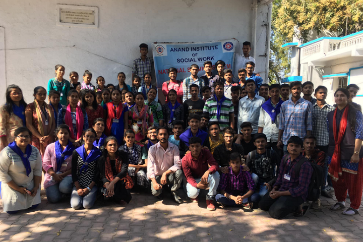 https://cache.careers360.mobi/media/colleges/social-media/media-gallery/18919/2021/3/5/Group Photo of Anand Institute of Social Work Anand_Others.png